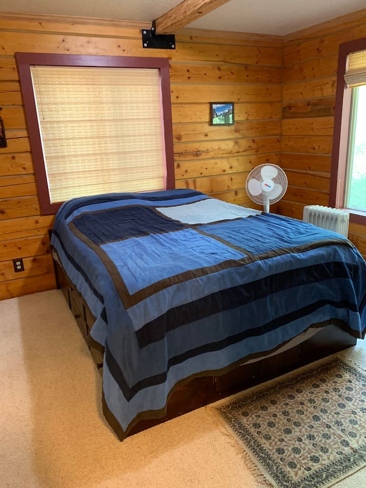 Სრული საწოლი, იოსემიტის ოთახი დაბლა
