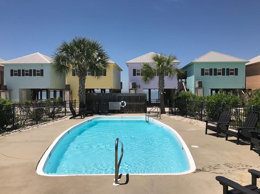 Community pool
