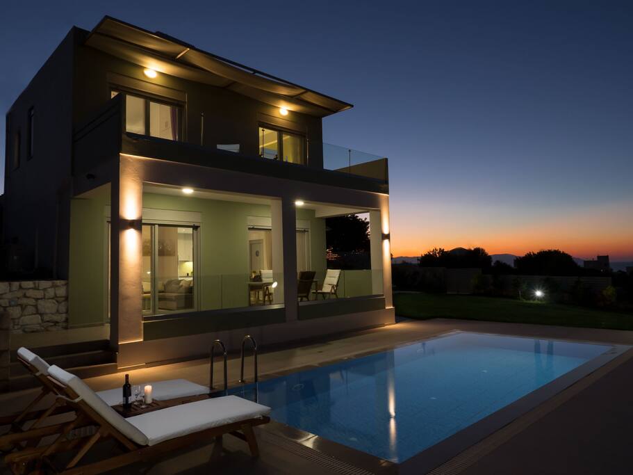 Katakis Villas - Villa Christina Pool View at Sunset