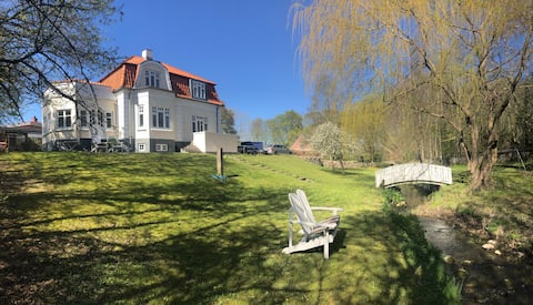 Classic villa with garden