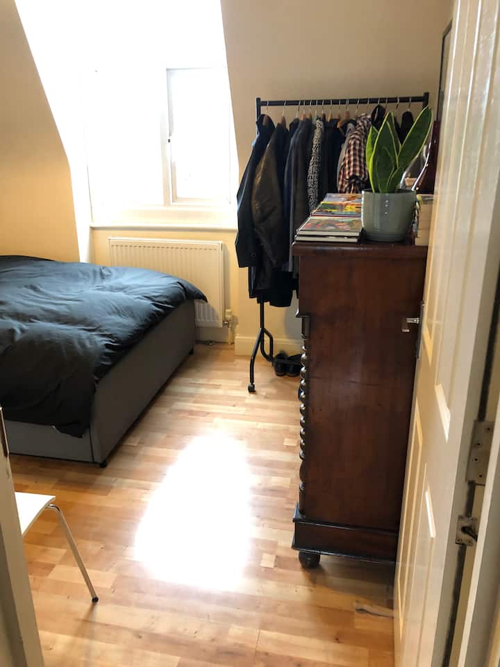 mlango wa chumba cha kulala