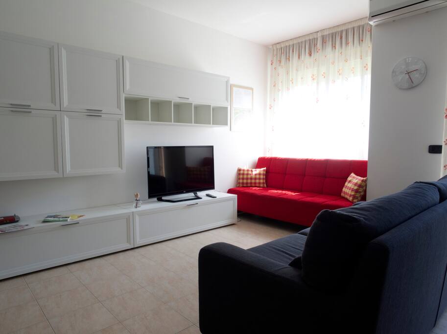 Zona Giorno con due Divani Letto