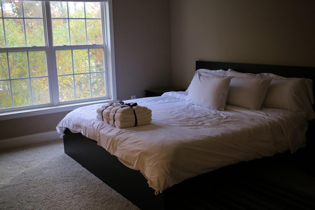 מיטת קינג סייז פרטית