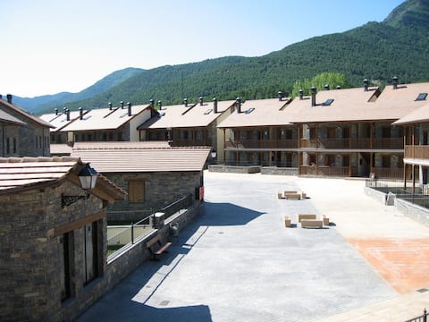 Duplex in Fiscal - Aragonese Pyrenees. Families 👪