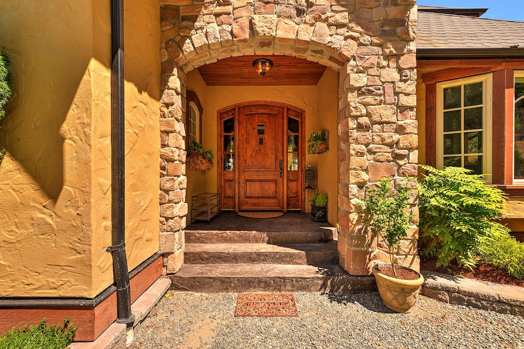 With custom alder doors to greet you, you will immediately feel at home away from home.
