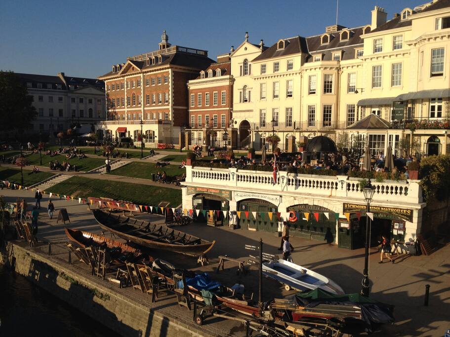 Sunny Richmond from the bridge