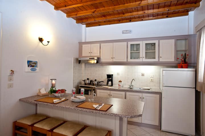 Filoxenia Apartments (40sqm, Ornos beach Mykonos)