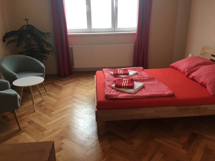 Livingroom with doublebed