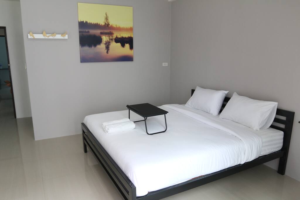 Haven Falls Room
with 1 King size bed
