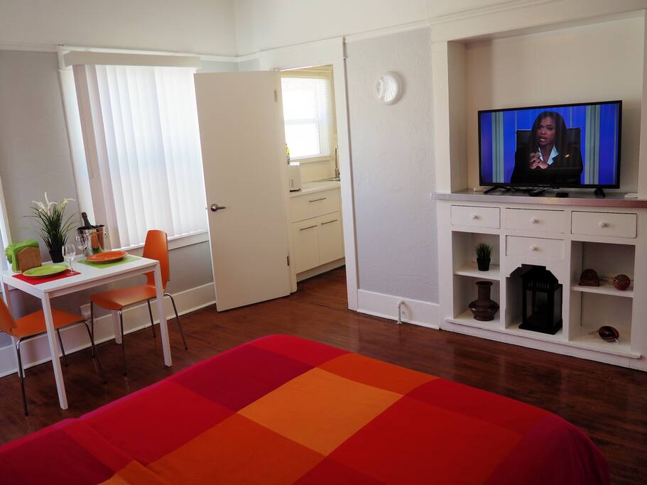 TV with rooftop antenna reception only, no cable.