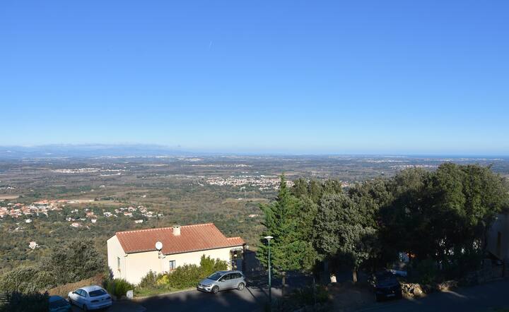 Dream view over vineyards & sea, pool, tennis