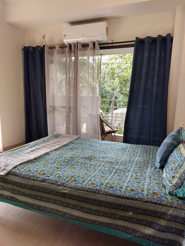 Stanza sulla luce del sole con un bel balcone per gustare gli spuntini serali e un po' di tranquillità. 