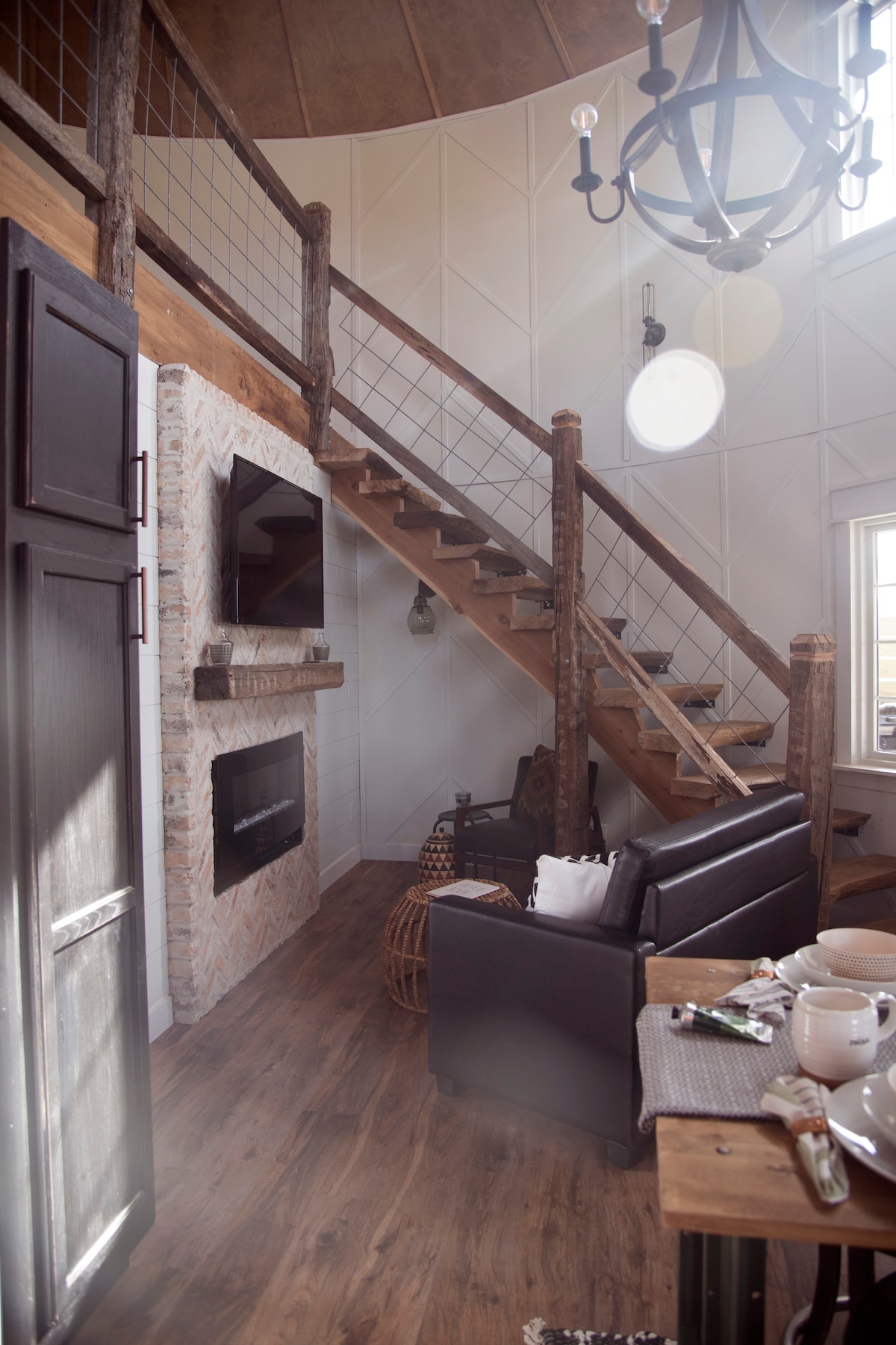 Let’s just be honest here.. if you’re looking for a dark bat cave, our place is NOT for you!! 