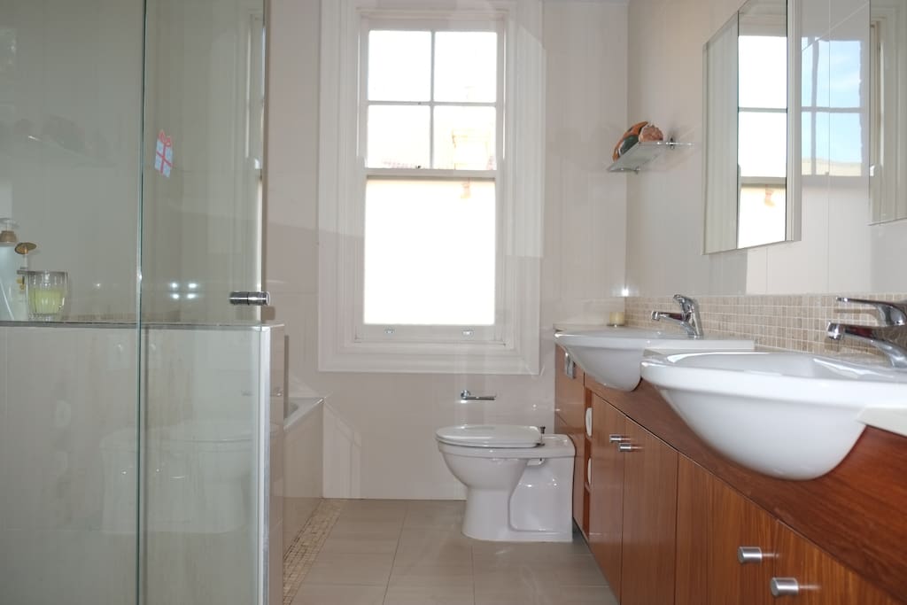 Main bathroom