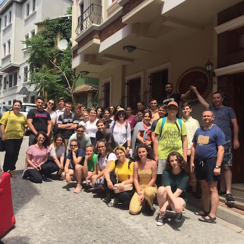 Apartment for Groups, Old City Center15 pax