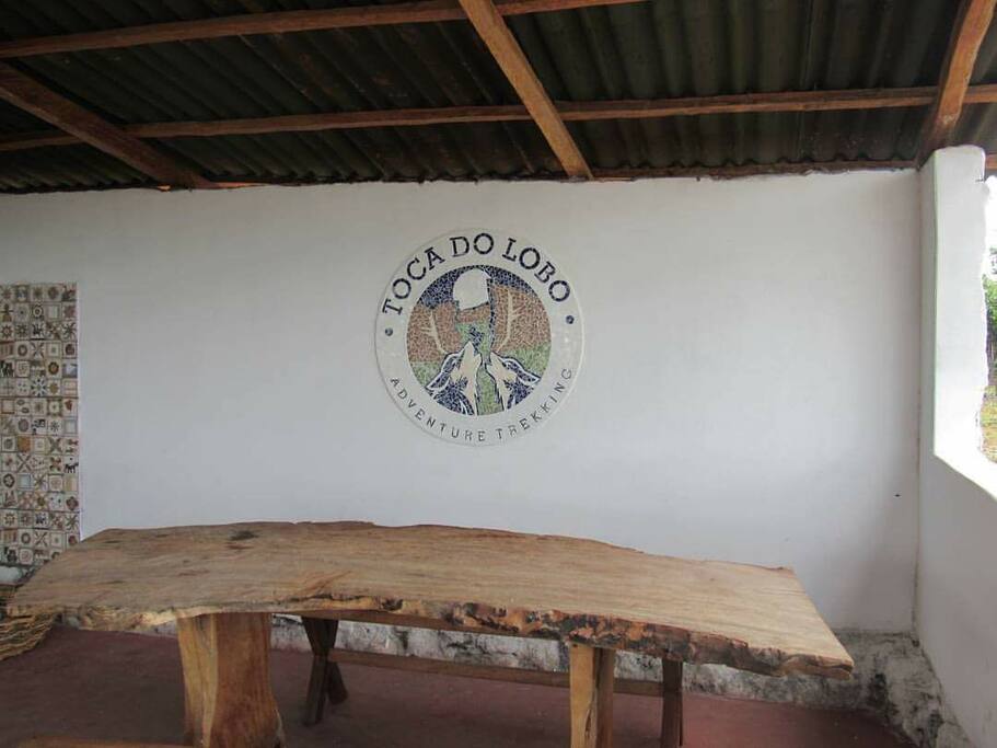 Mesa de jantar e área de copa