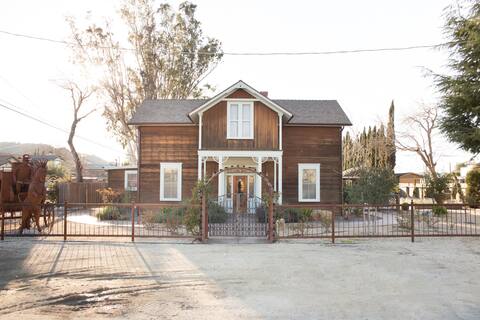 St. Jo's of Los Alamos : : PKA 