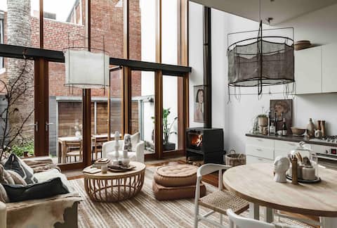Popular Airbnb listing: Beautifully curated 2 bedroom home in South Melbourne