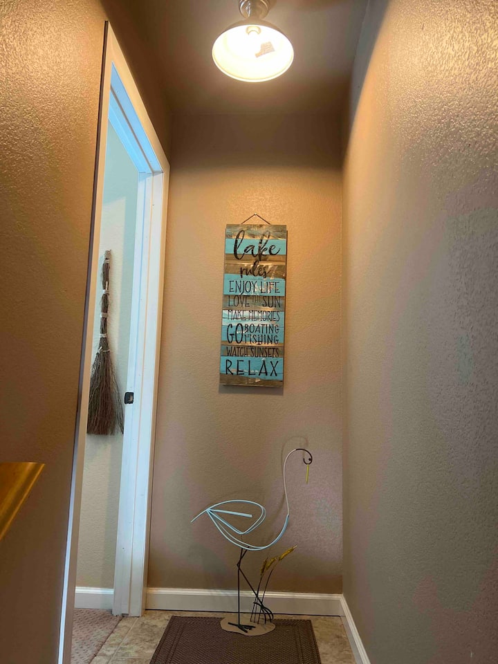 Приземяване до гаражен апартамент 