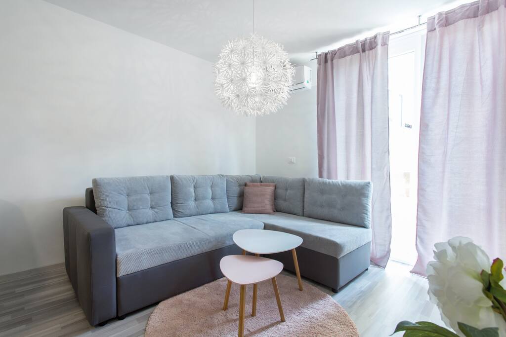 Sofa that pulls out to a bed