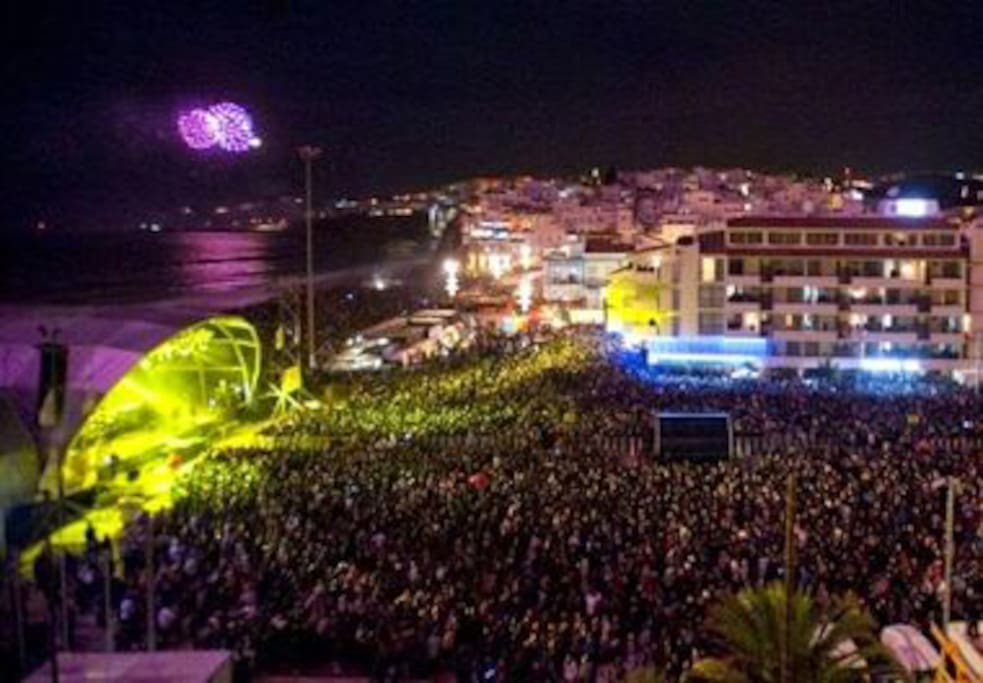 Festa Ano Novo Praia dos Pescadores - 1,7km do apartamento