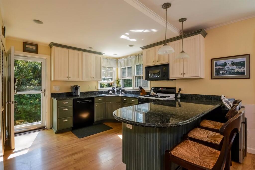 Kitchen with plenty of room for cooking for a crowd