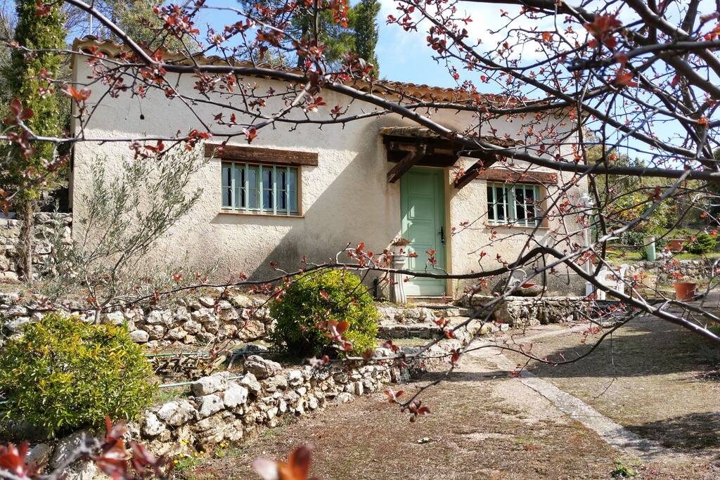 façade du mazet.