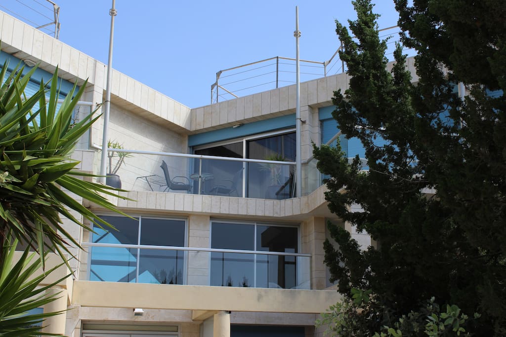 The balcony apartment