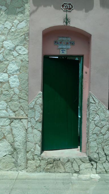 La Entrada