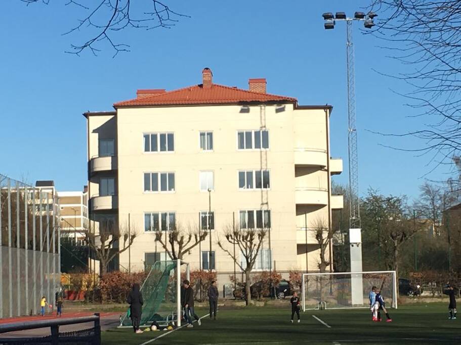 We have the apartment that stretches across the top floors (2 balconies - one off our bedroom, one off the living room)