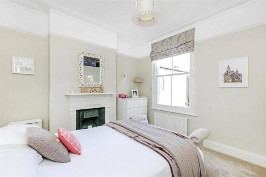 Queen size (very large double bed).
Near blackout blinds.