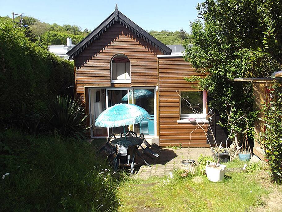 Charmante maison bois terrasse plein Sud