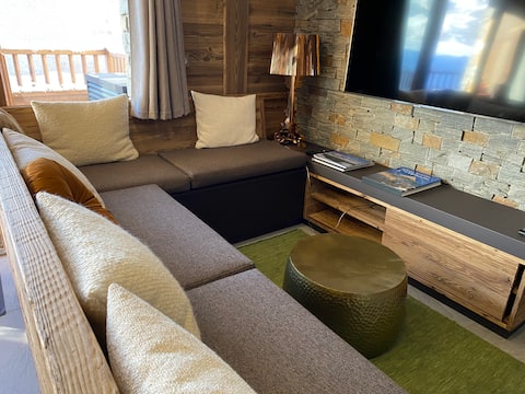 Top performing Airbnb: 4 rooms on the slopes with terrace in Albiez Montrond