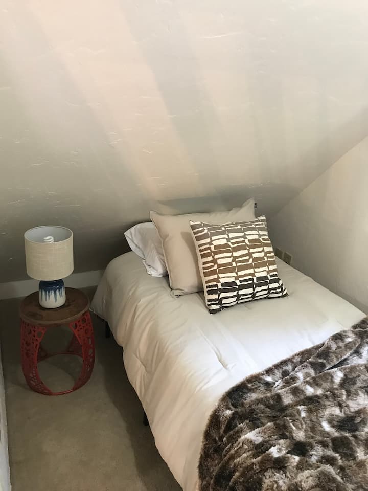 Twin bed