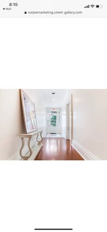 Private Uptown 1850s Rowhouse for large groups!