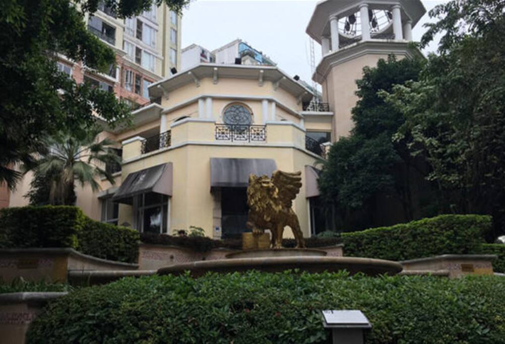 意大利园林建筑风格 小区大堂外立面 小区内设置有舞蹈室