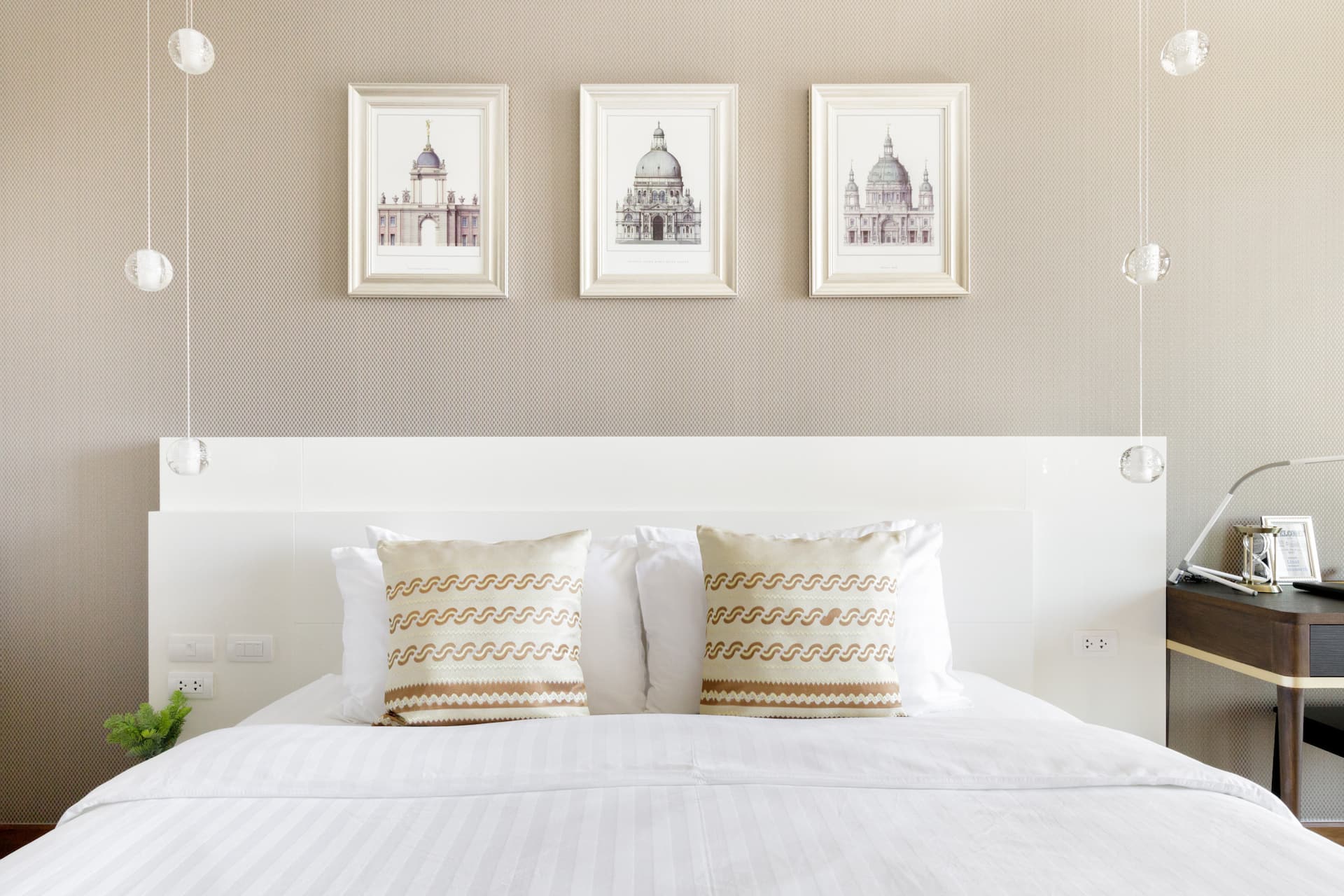 Elegant Executive Suite with Rooftop Pool in Chiang Mai