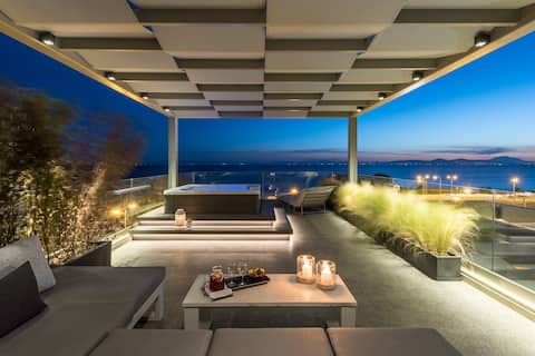 Ensis D1 Penthouse Suite