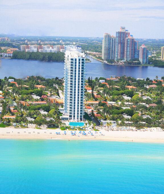 STUNNING OCEANFRONT AND BEACHFRONT LOCATION