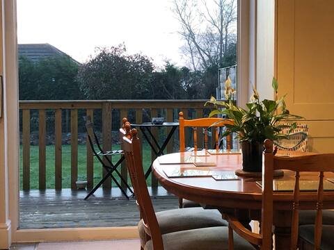 Chester: Entire House: 3 bed: Private gardens
