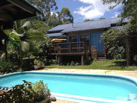 Country house with private pool in a gated community