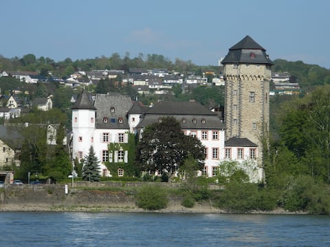 Popular Airbnb listing: Granary - Martinsburg Castle in Lahnstein