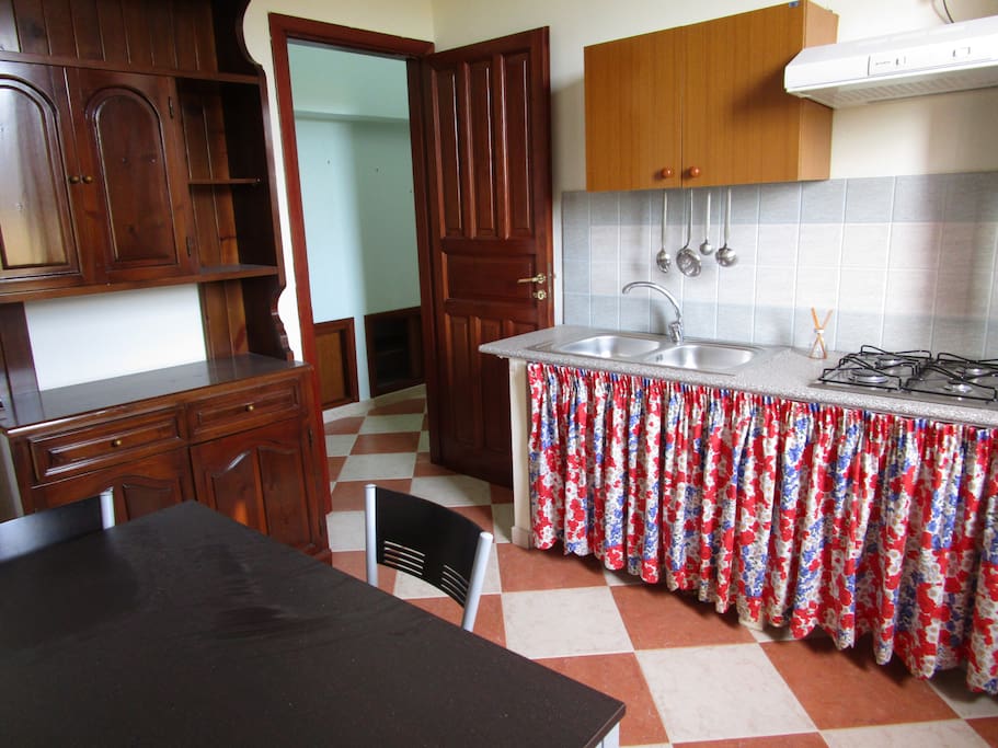 Cucina capiente