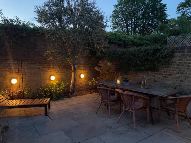 Stunning townhouse in the heart of Wandsworth gallery image 4