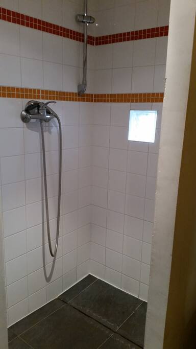 Douche à l'italienne