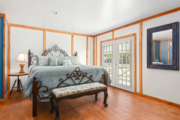 Airbnb Round Top Vacation Rentals Places To Stay Texas