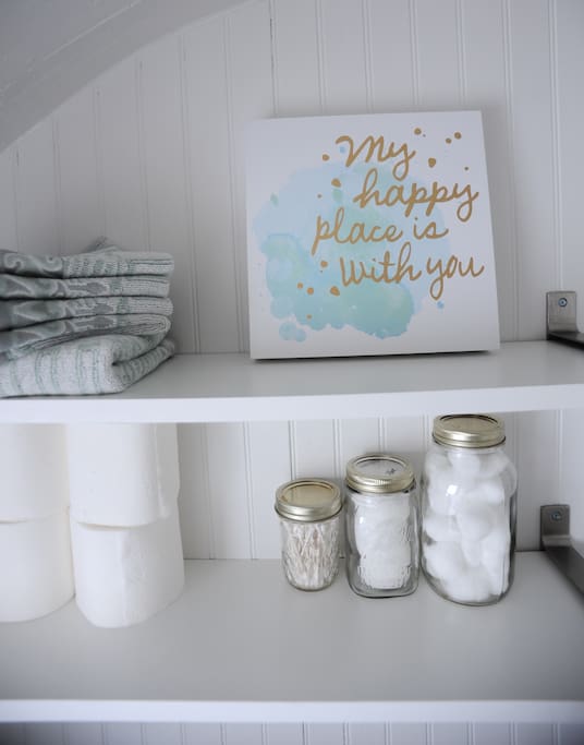 Fresh stocked towels and amenities