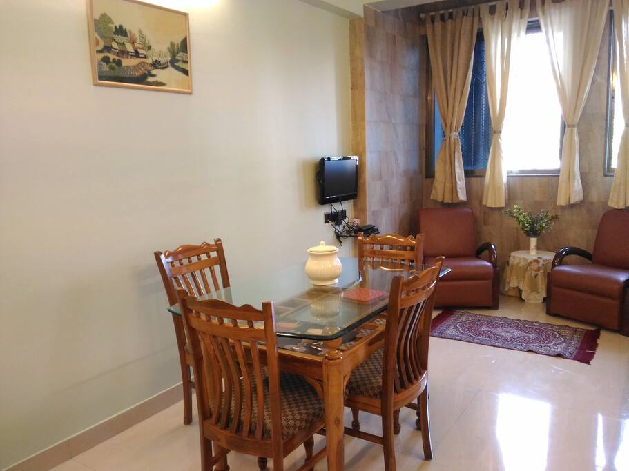 Dining area for 4 people