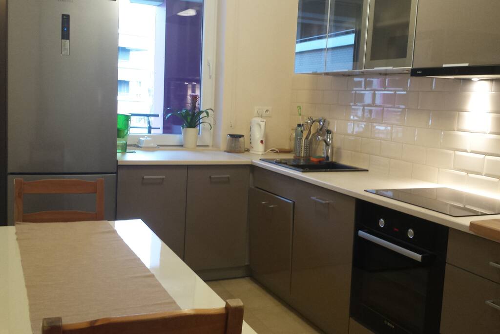 Kitchen (oven, fridge, freezer, dish washer)