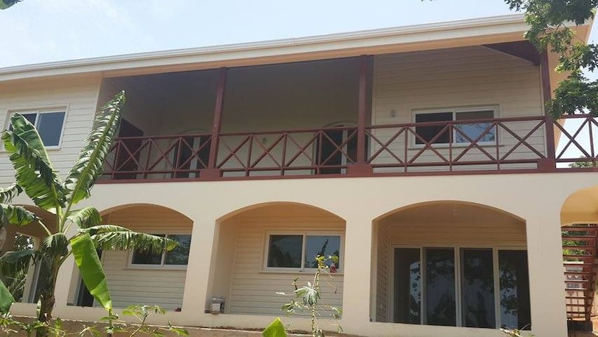 Cosy apartments in real Roatan community